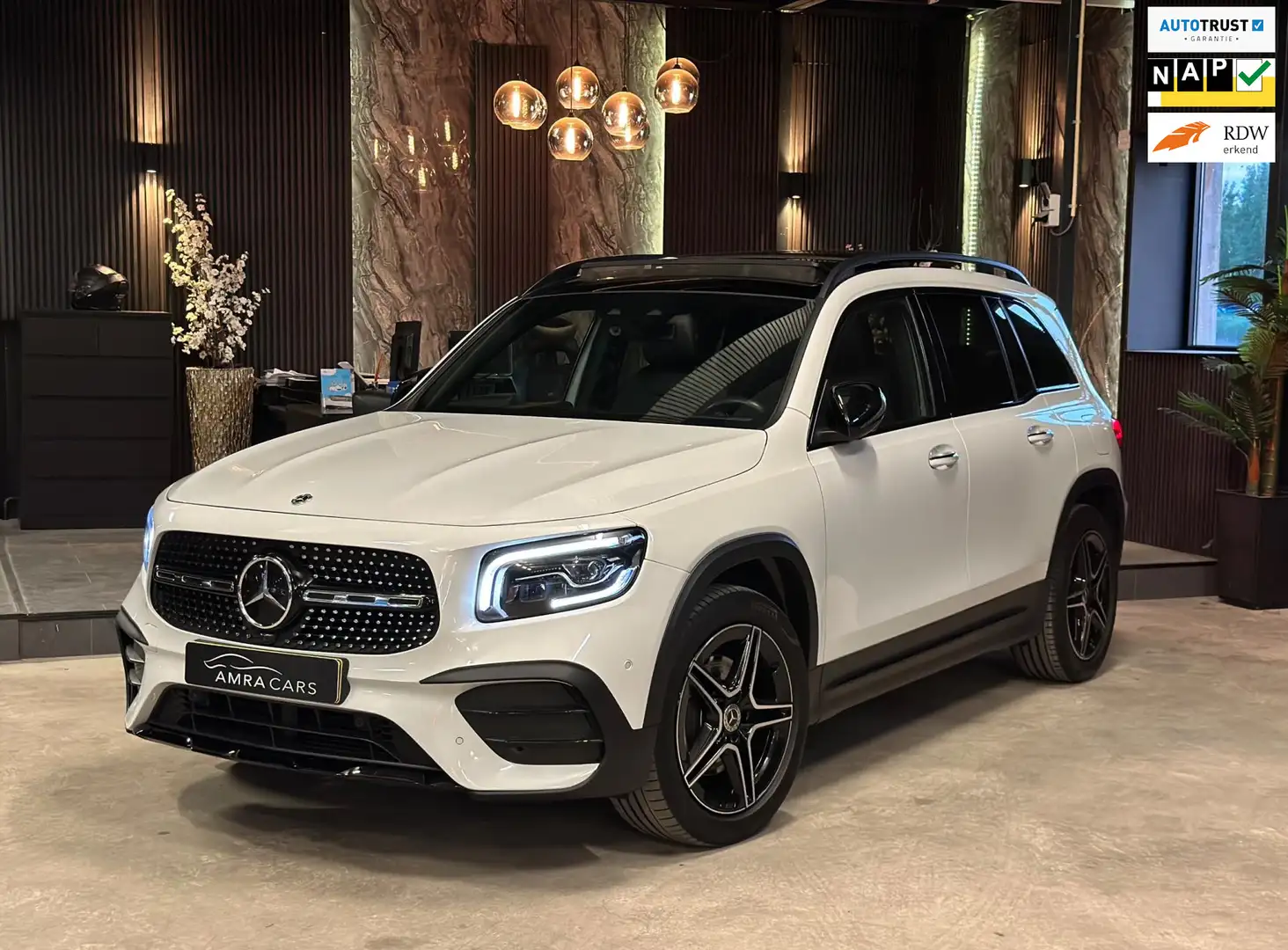 Mercedes-Benz GLB 200 AMG|PANO|SFEER|MEMORY|BOMVOL! Wit - 1