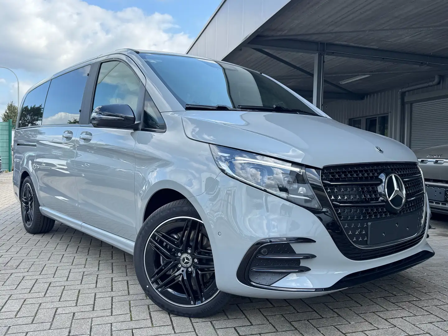 Mercedes-Benz V 300 LICHTE VRACHT/ 75.436+BTW/ Exclusive/ trekhaak2500 Gris - 1