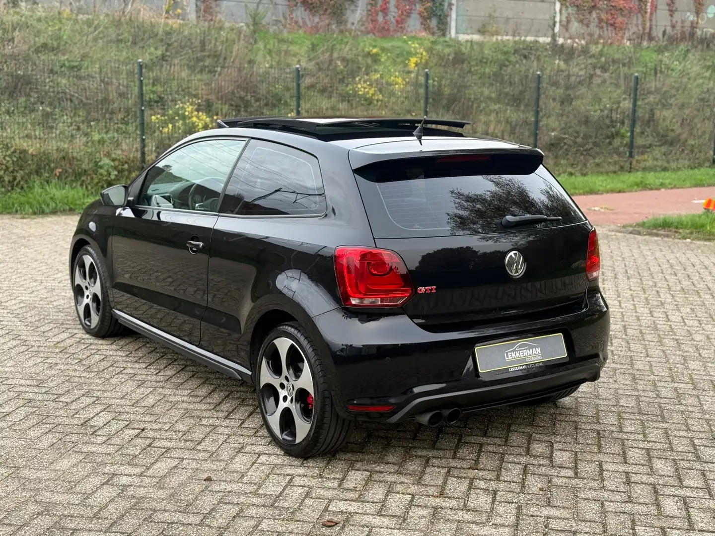 Volkswagen Polo GTI 1.4 TSI PANO I 180PK I CRUISE I PDC I DSG I NWE AP Noir - 2