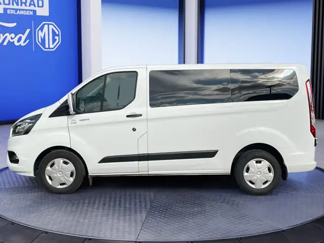 Ford Transit Custom view 3