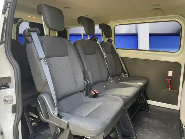 Ford Transit Custom view 9