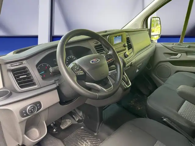 Ford Transit Custom view 13