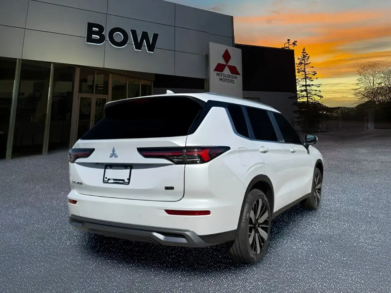 Mitsubishi Outlander снимка Mitsubishi Outlander