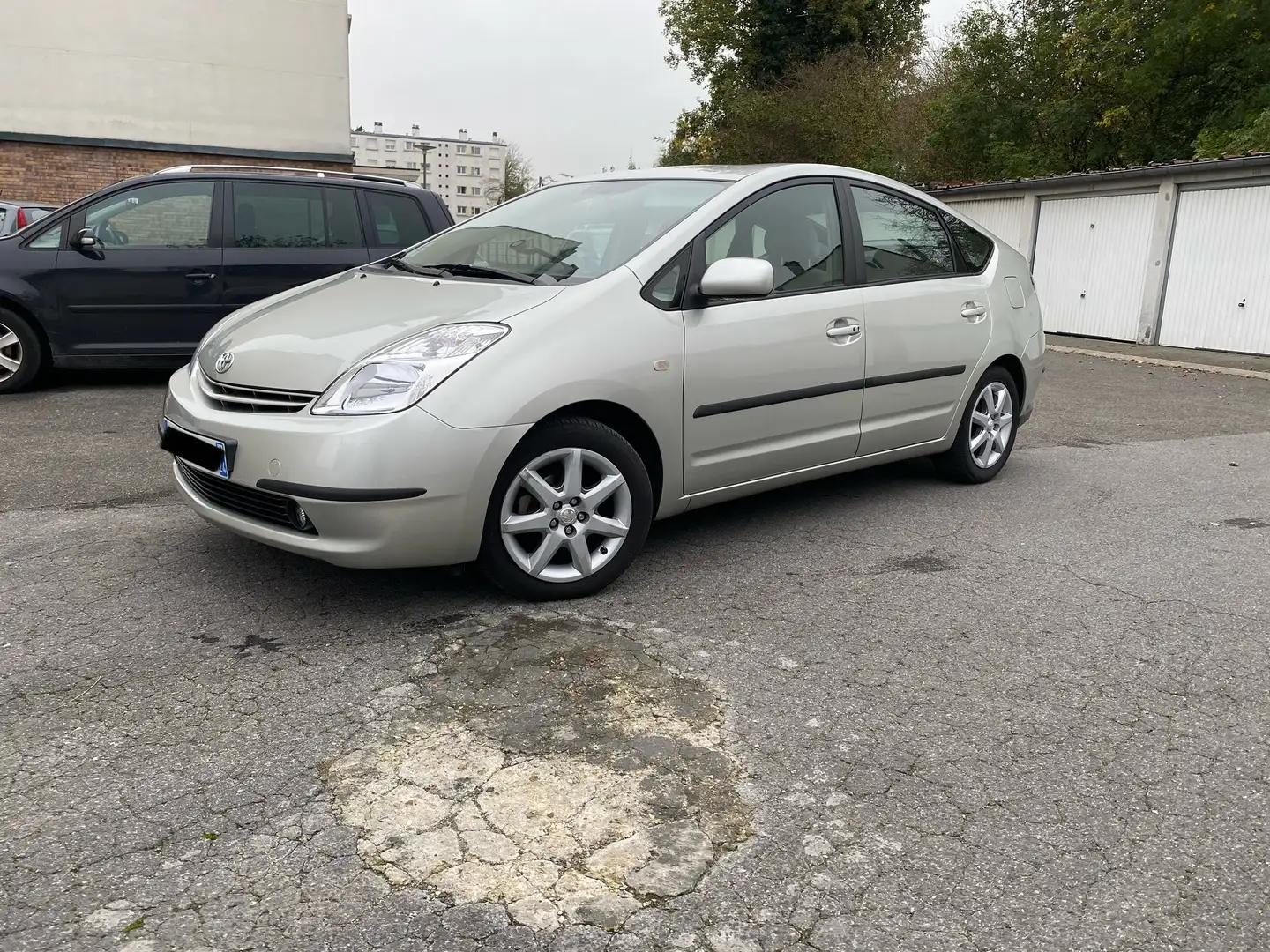 Toyota Prius 110h Linéa Sol - 1