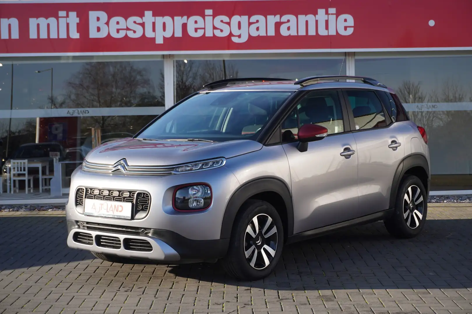 Citroen C3 Aircross 1.2 Shine Klimaaut. Sitzheizung USB Šedá - 2