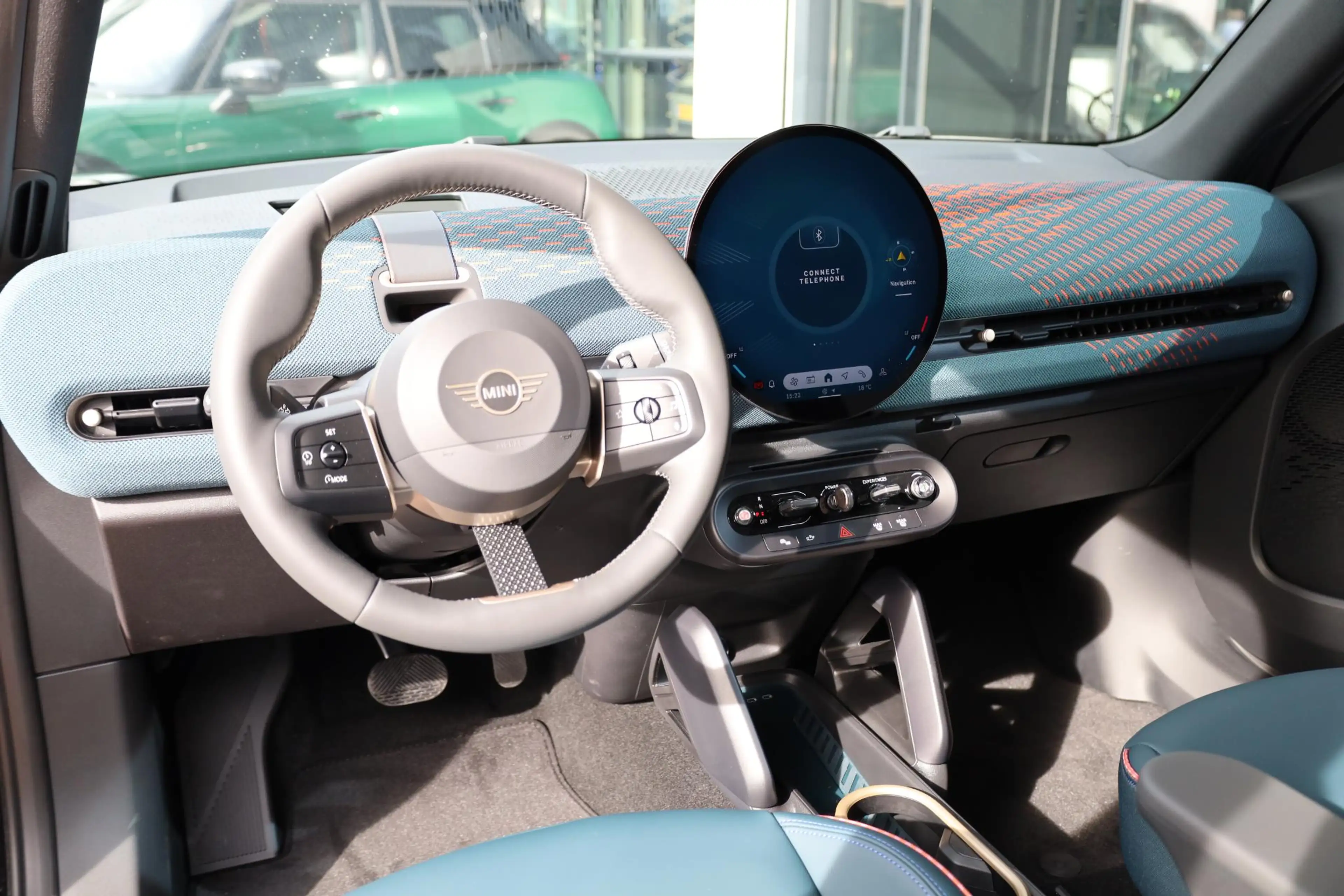 MINI Aceman SE Favoured Trim | Pakket M — photo 5