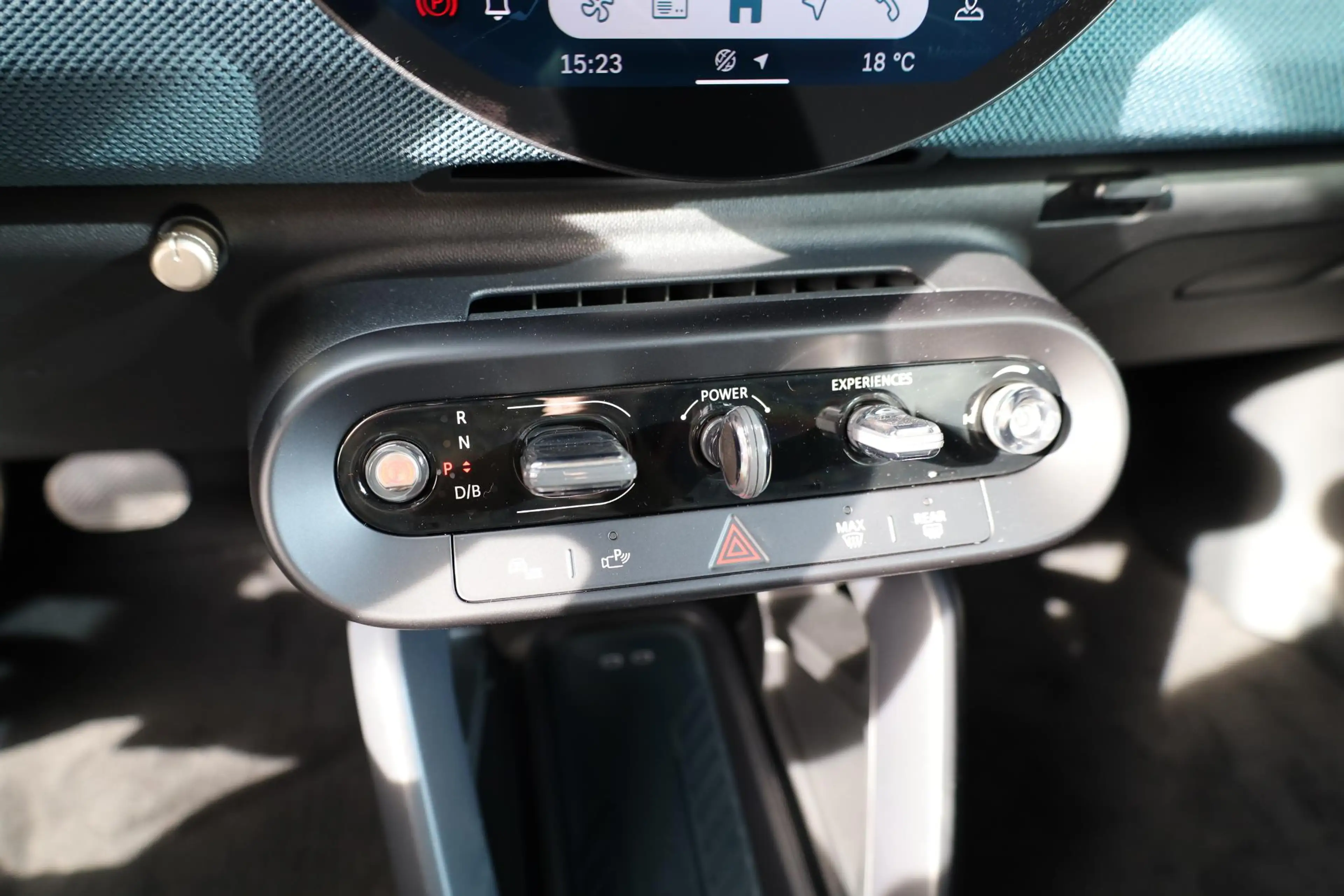 MINI Aceman SE Favoured Trim | Pakket M — photo 14