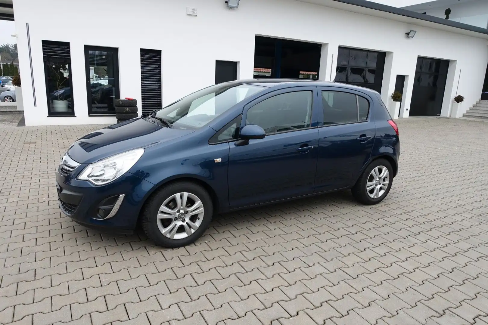 Opel Corsa 1.4 150 Jahre Opel Bleu - 1
