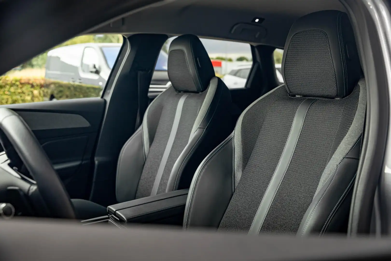 Peugeot 308 130PK AT | Camera | Navi | Adapt. Cruise Contr.... Verde - 2