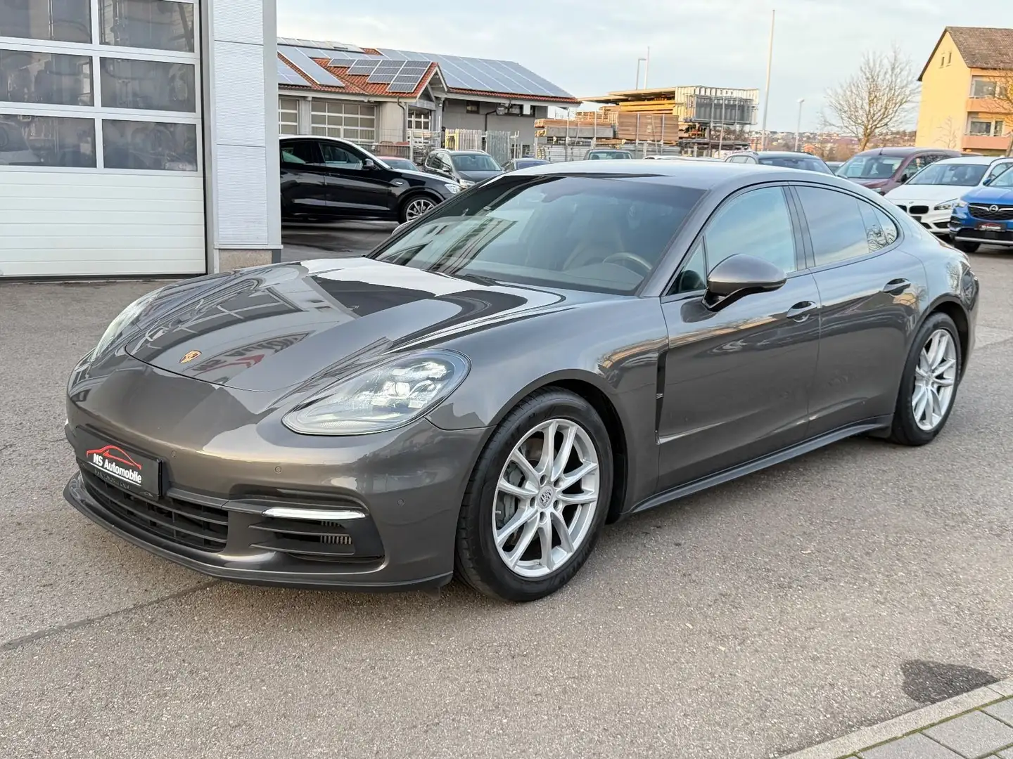 Porsche Panamera 4S PDK PASM_Navi_LED_Hifi_Garantie Grau - 1