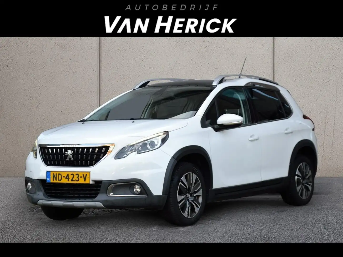 Peugeot 2008 1.2 PureTech Allure | Carplay | Panodak | Cruise Wit - 1