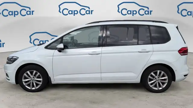 Volkswagen Touran view 2