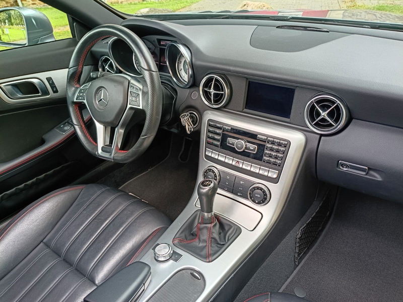 Mercedes-Benz SLK 200 Pano,AMG line,Sportpaket,MB Service!! — photo 6