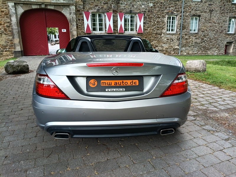 Mercedes-Benz SLK 200 Pano,AMG line,Sportpaket,MB Service!! — photo 13