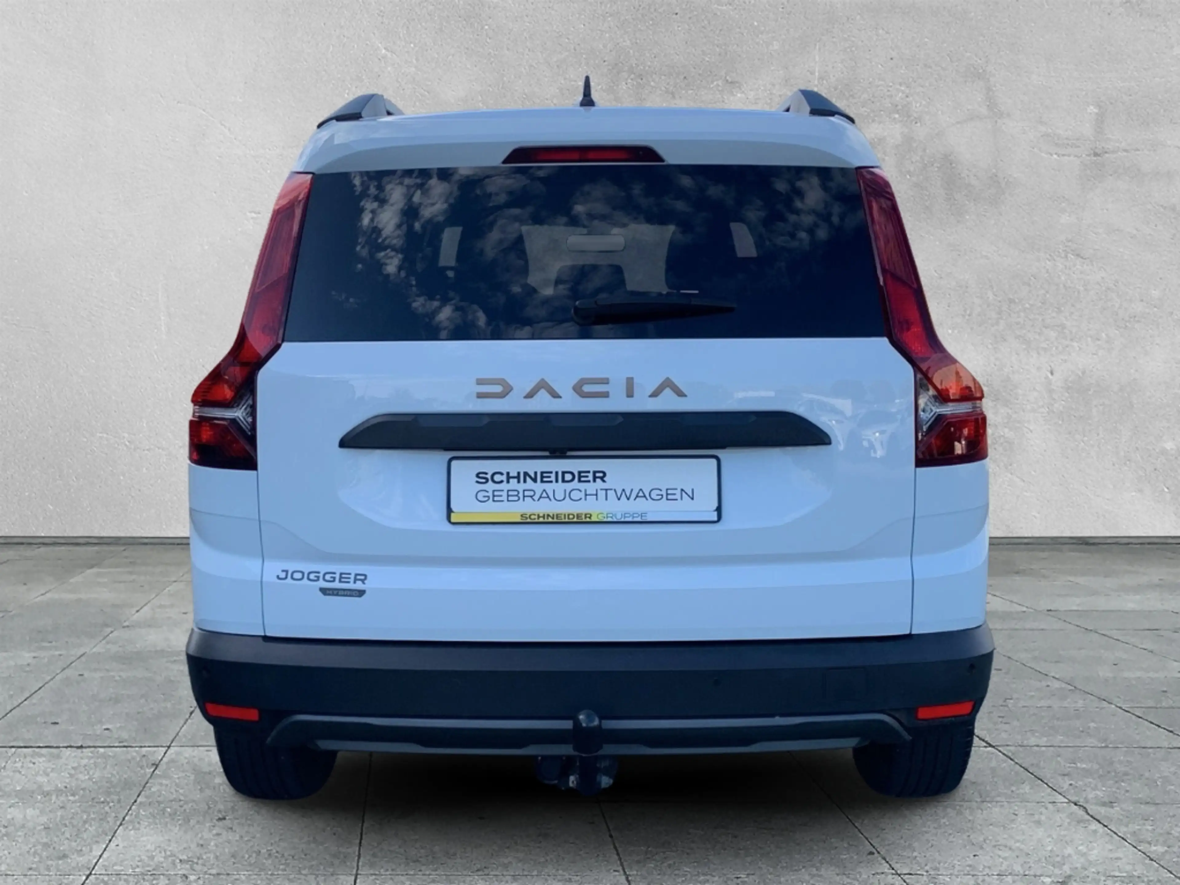 Dacia Jogger EXTREME 1.6 HYBRID 140 Extreme AHK+KAMERA+SHZ+LED — photo 4