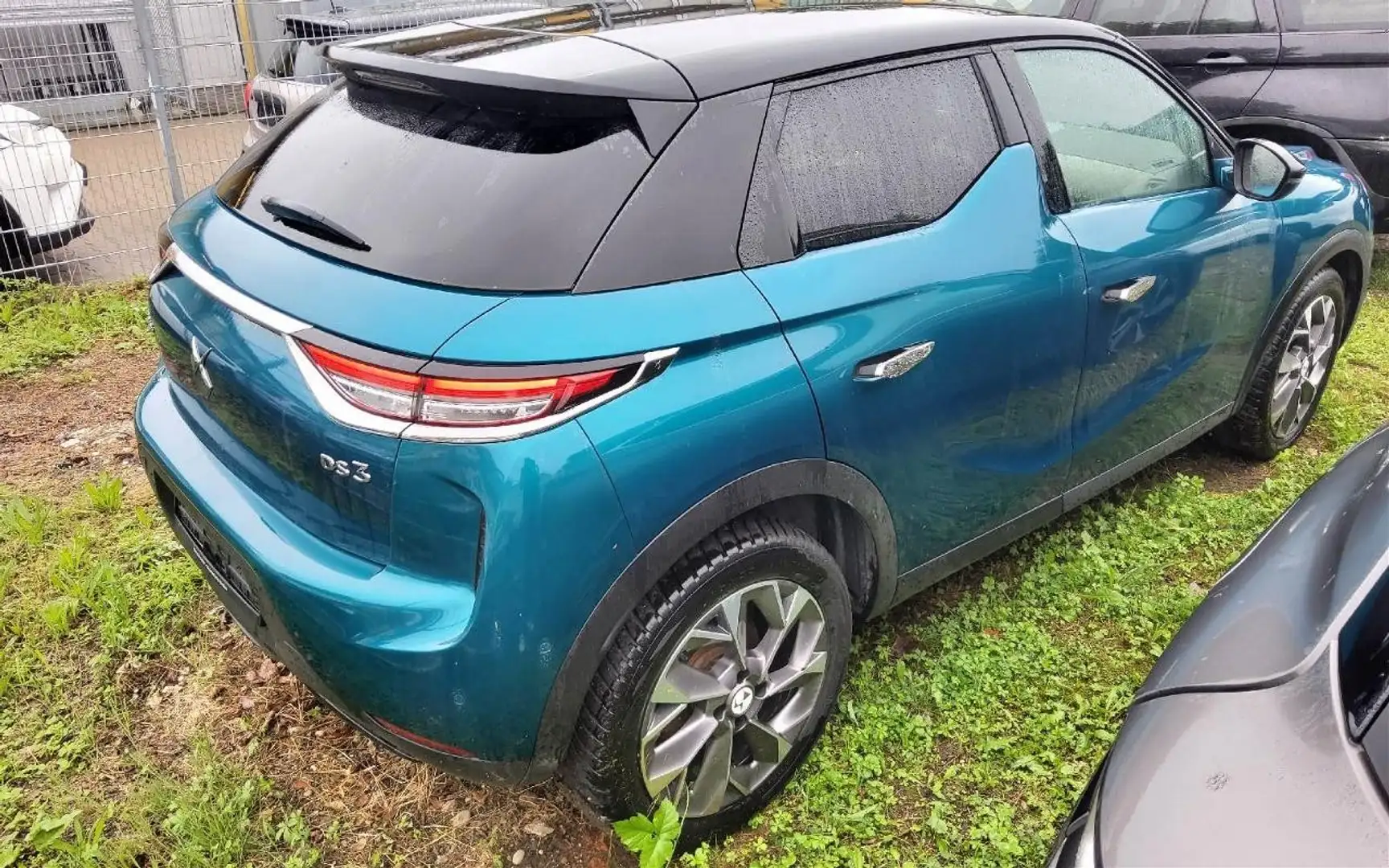 DS Automobiles DS 3 Crossback E-Tense Grand Chic Blau - 2