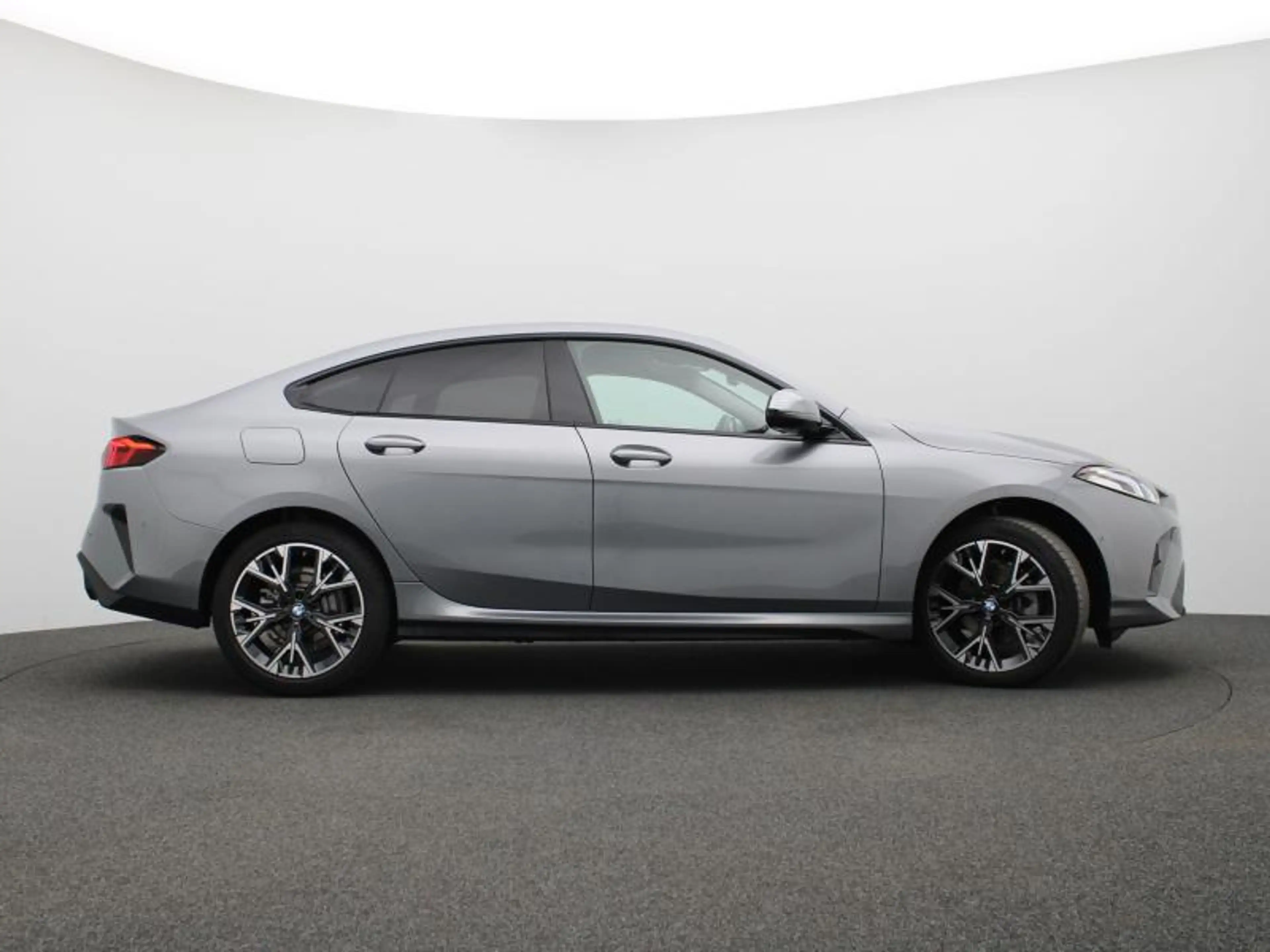 BMW 216 m sport design - automaat - navi - led — photo 3
