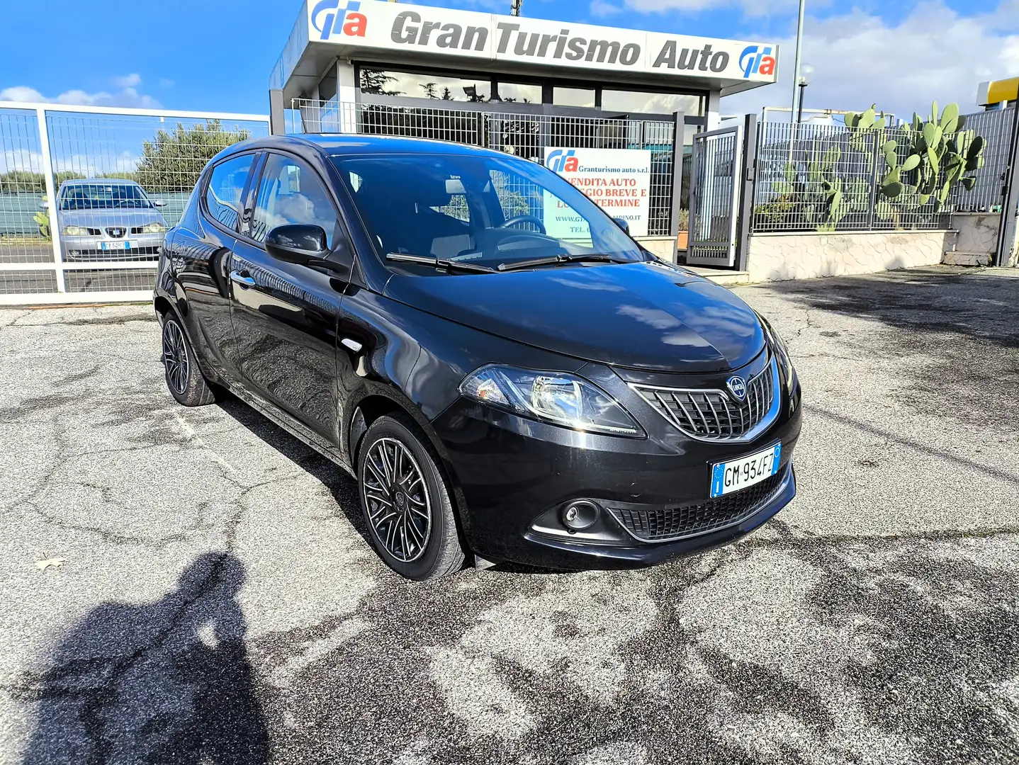 Lancia Ypsilon 1.0 firefly hybrid Gold PREZZO REALE! CARPLAY 5PST Nero - 1