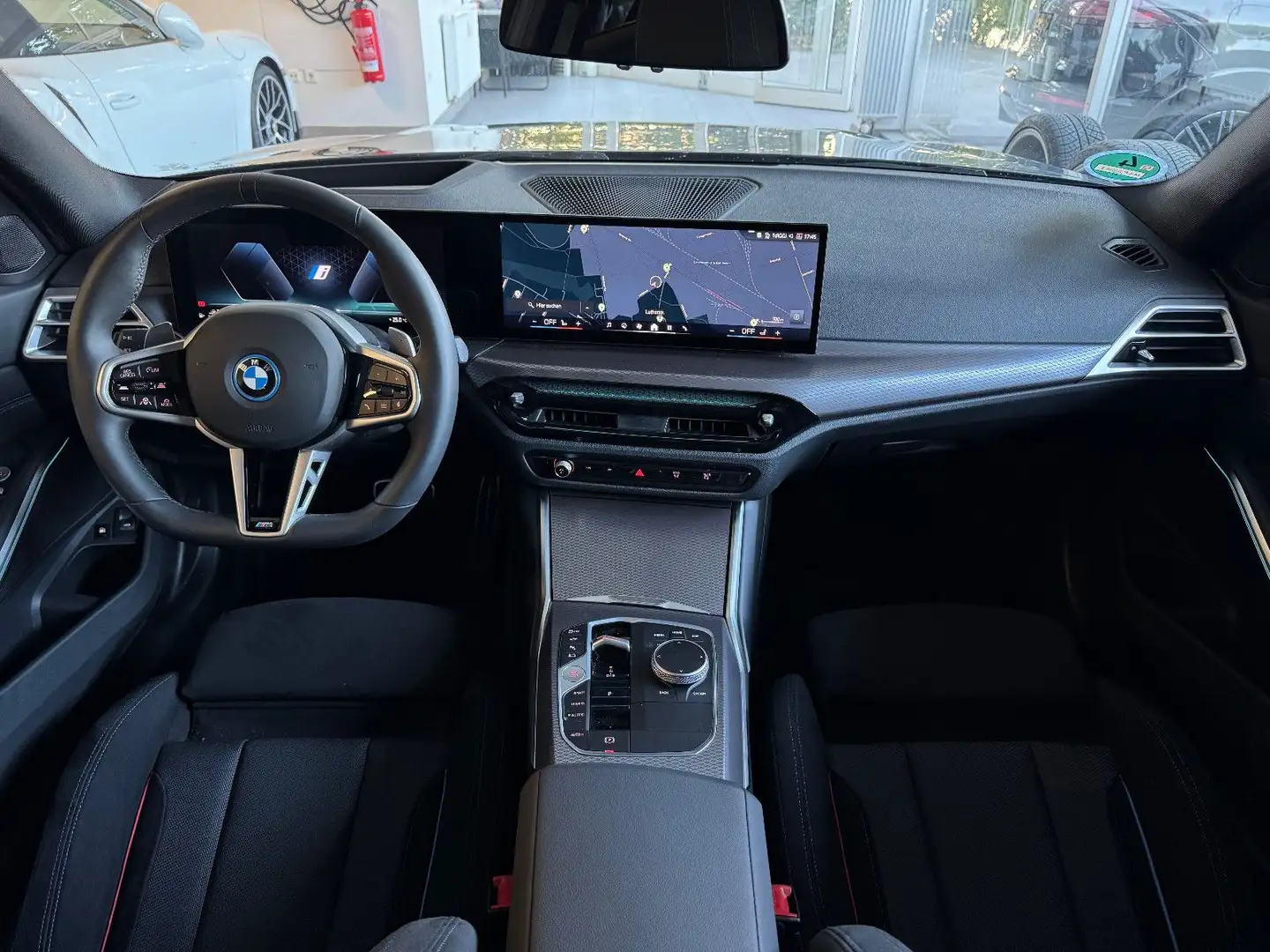 BMW 330 e xDrive M-Sportpaket Panorama Keyless 360 Blau - 2