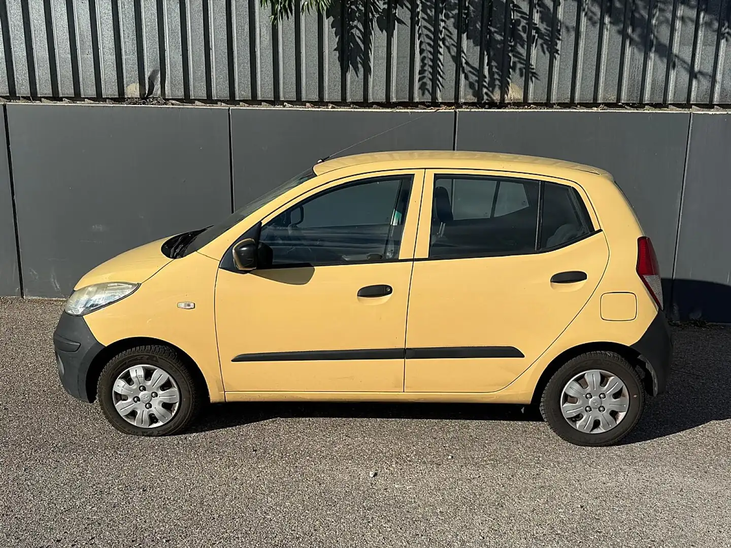 Hyundai i10 1,1 MPI Gelb - 2