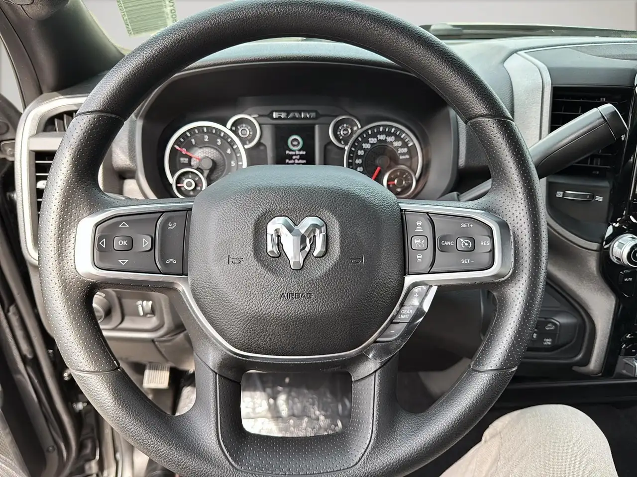 RAM 2500 снимка RAM 2500