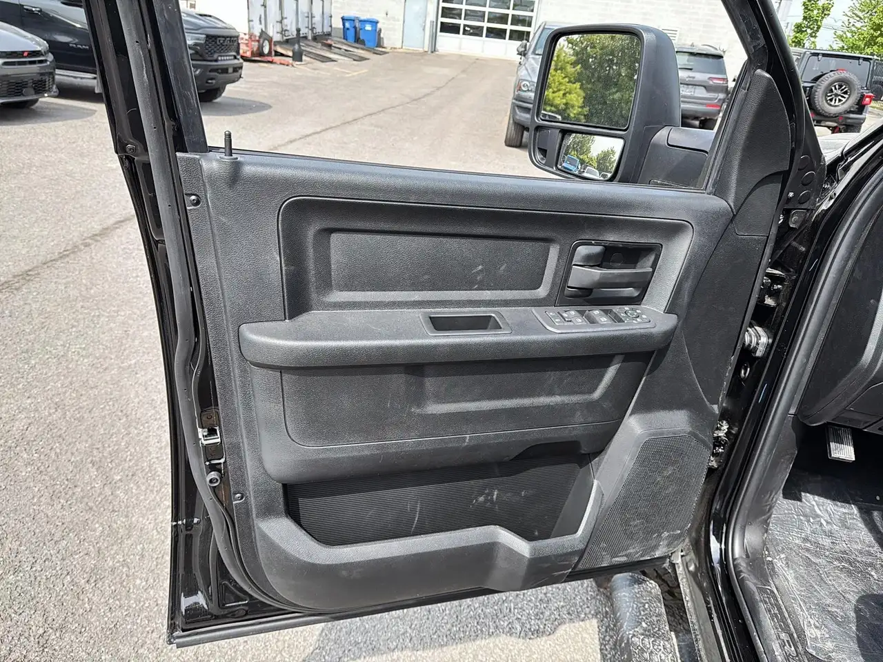 RAM 2500 снимка RAM 2500