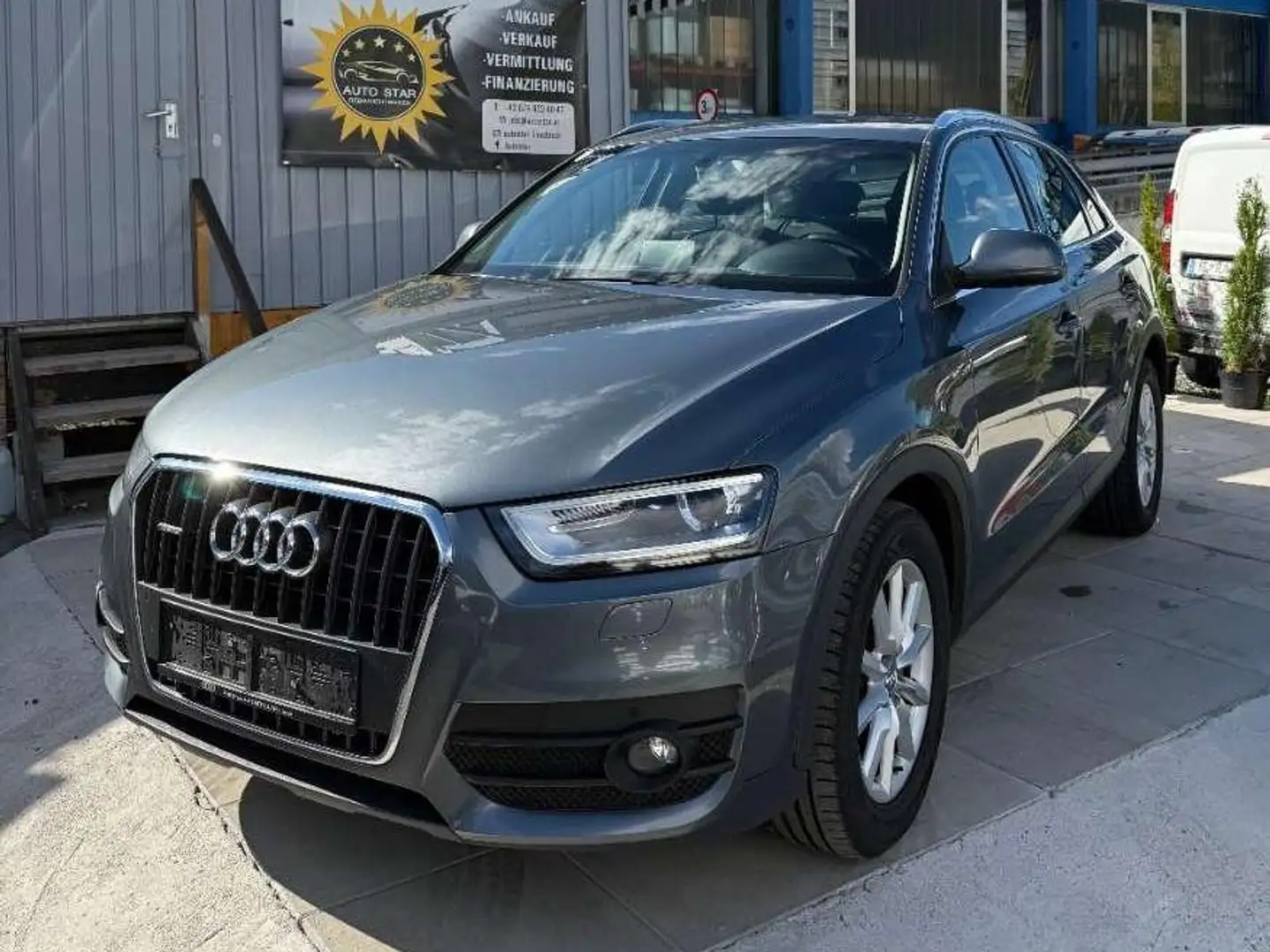 Audi Q3 2.0 TDI quattro Grau - 2
