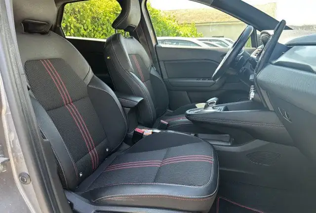 Renault Captur view 15