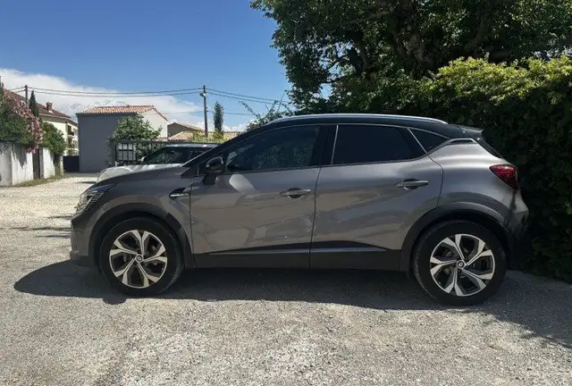 Renault Captur view 2