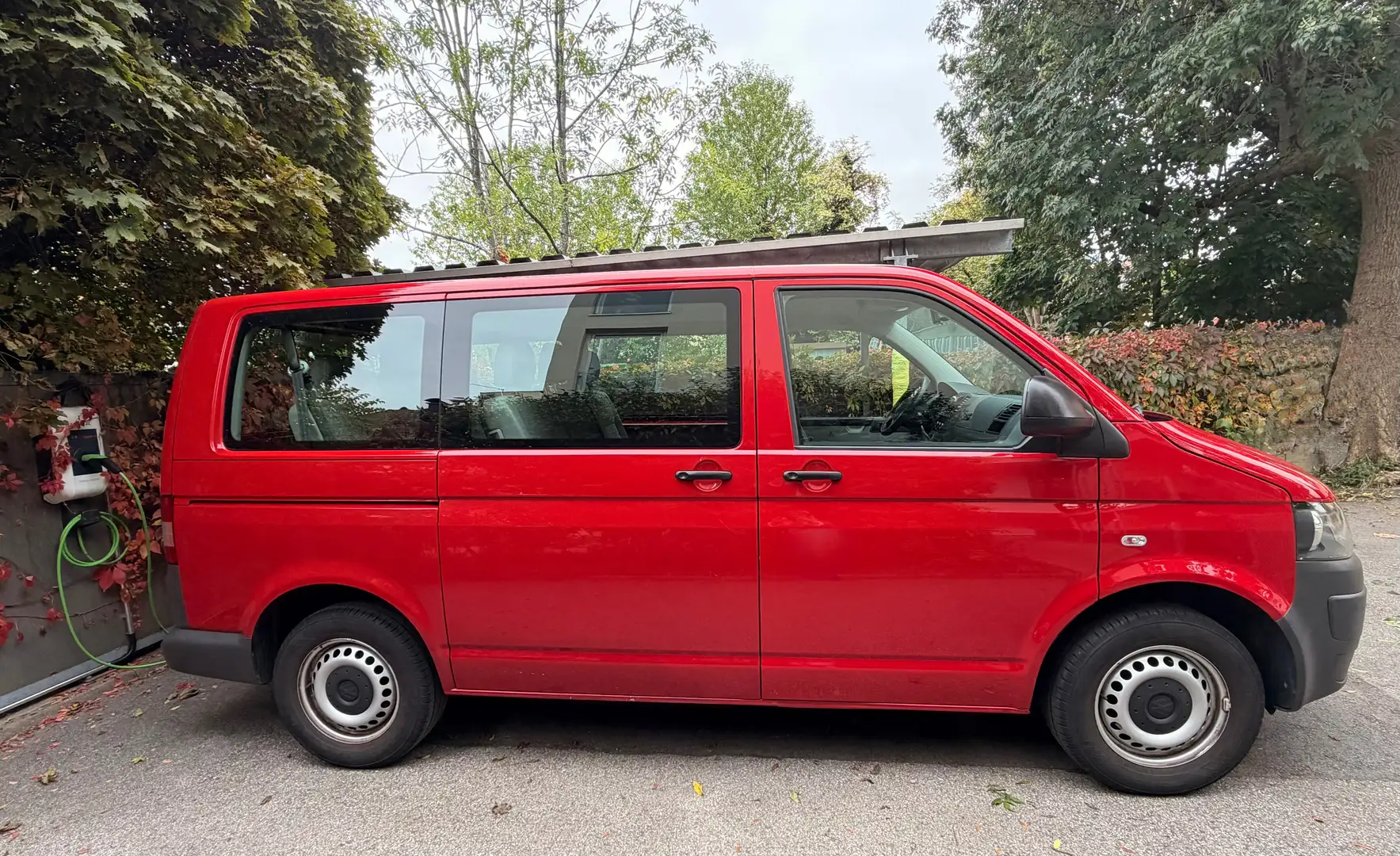 Volkswagen T5 Kombi Kombi 2,0 Entry TDI BMT D-PF Entry Rot - 2