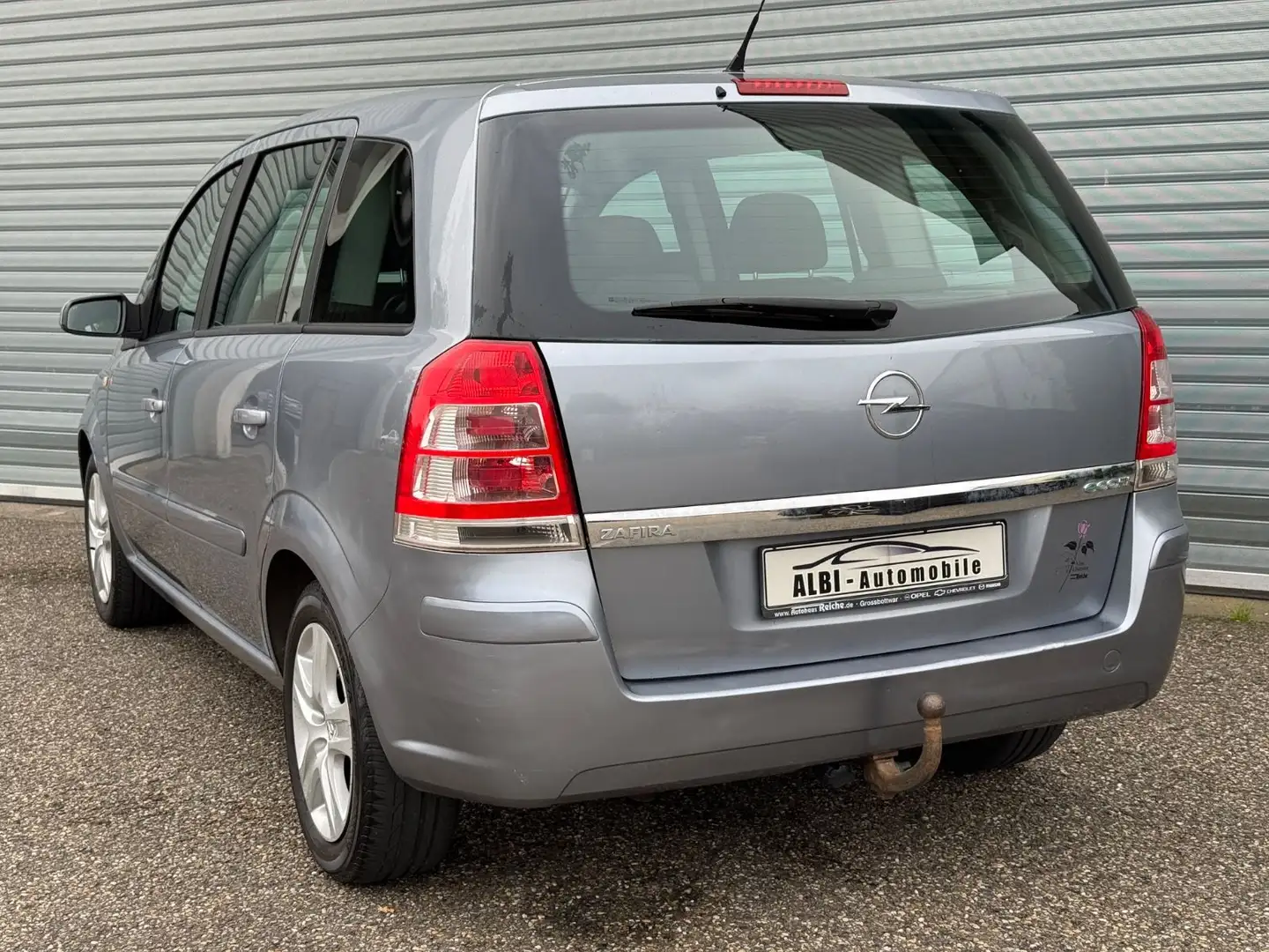 Opel Zafira B Edition 7-Sitzer AHK Klima 1.Hand* Silber - 2