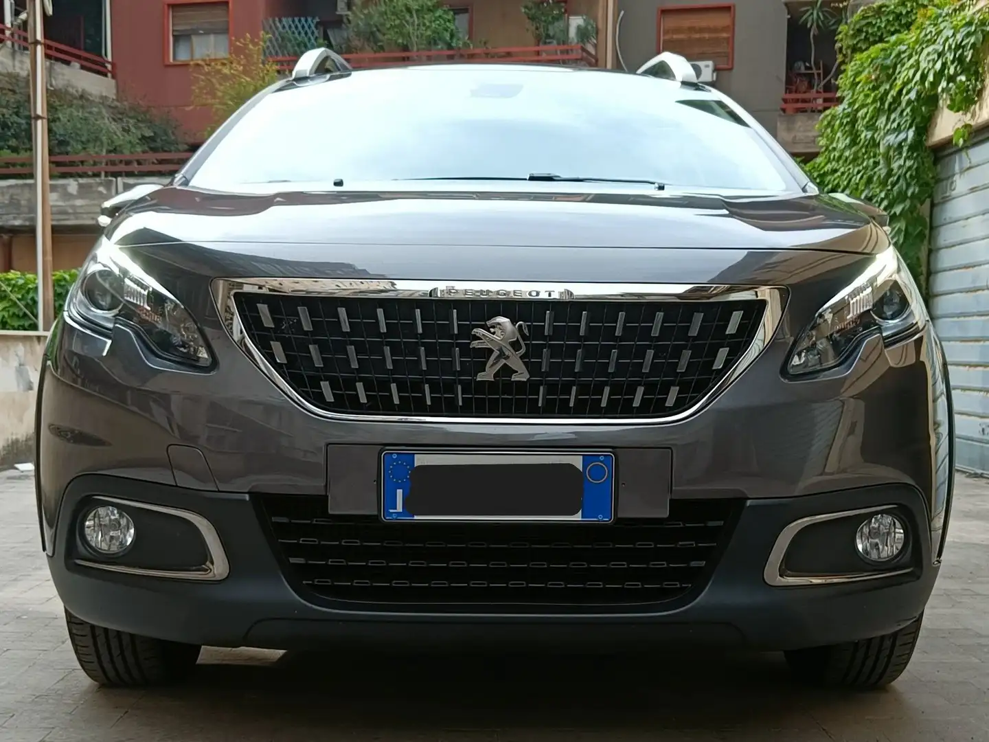 Peugeot 2008 2008 1.5 bluehdi Signature s Grigio - 1
