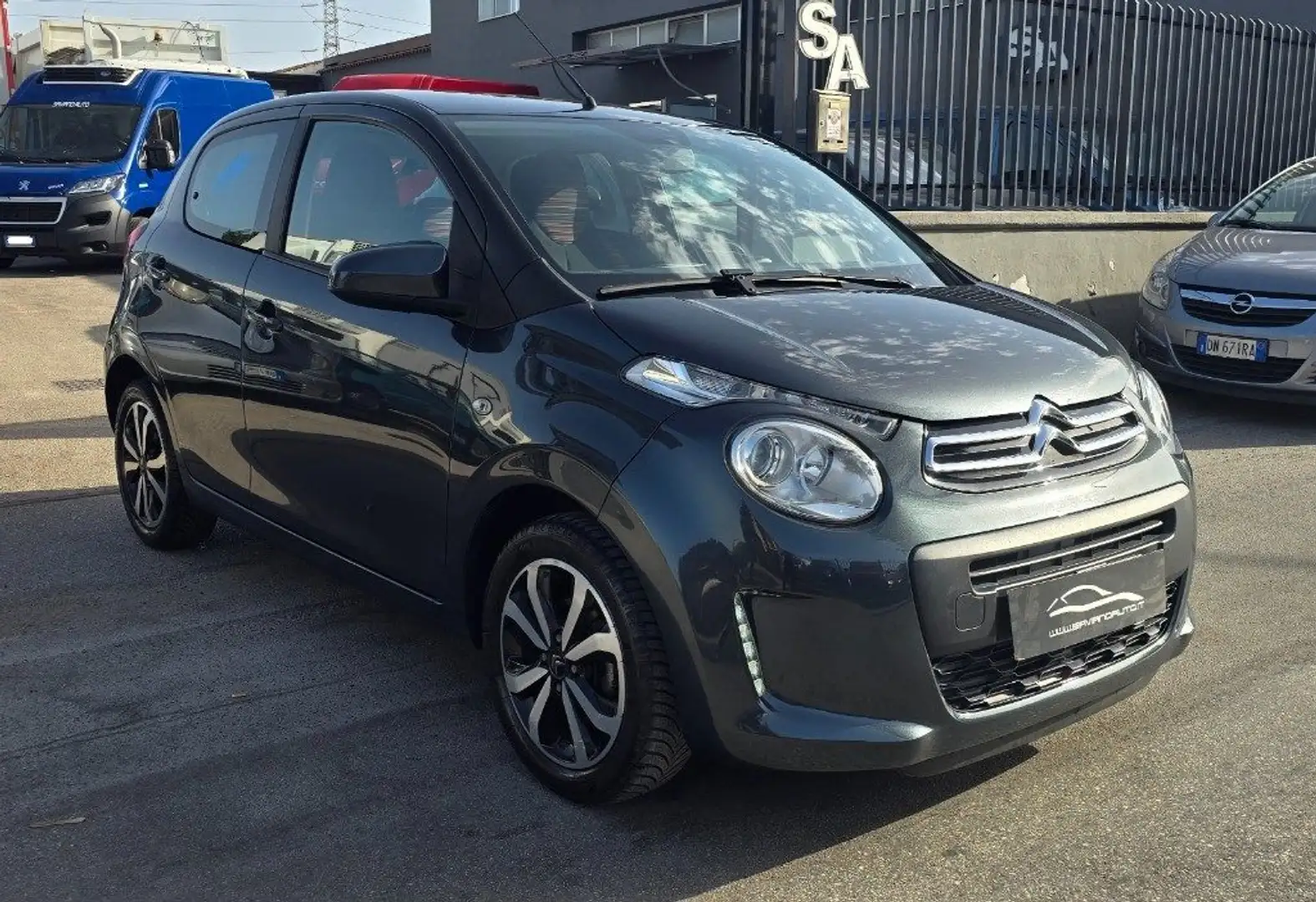 Citroen C1 VTi 72 S&S 5 porte Shine Grijs - 1