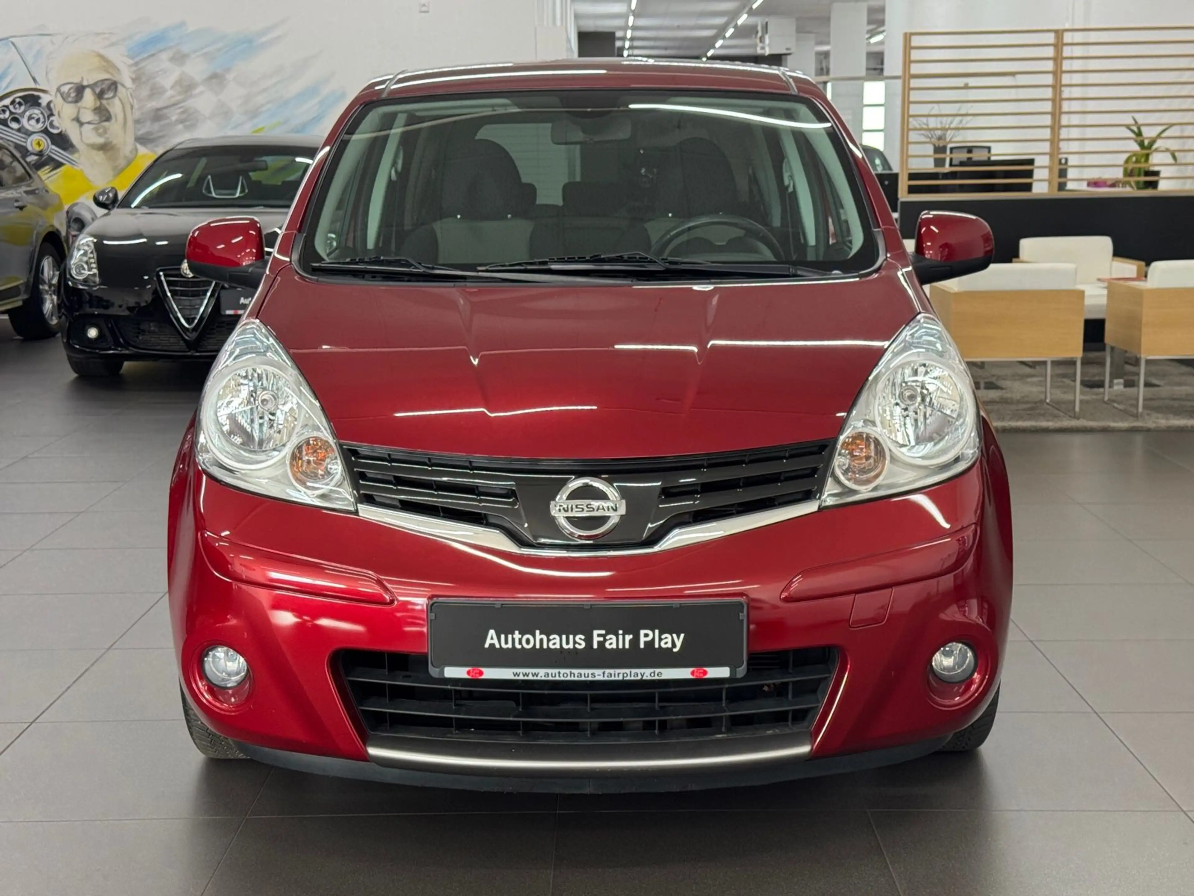 Nissan Note 1.6 Aut. PDC/NAVI/UNFALLFREI/1.HAND/TOP! — photo 2