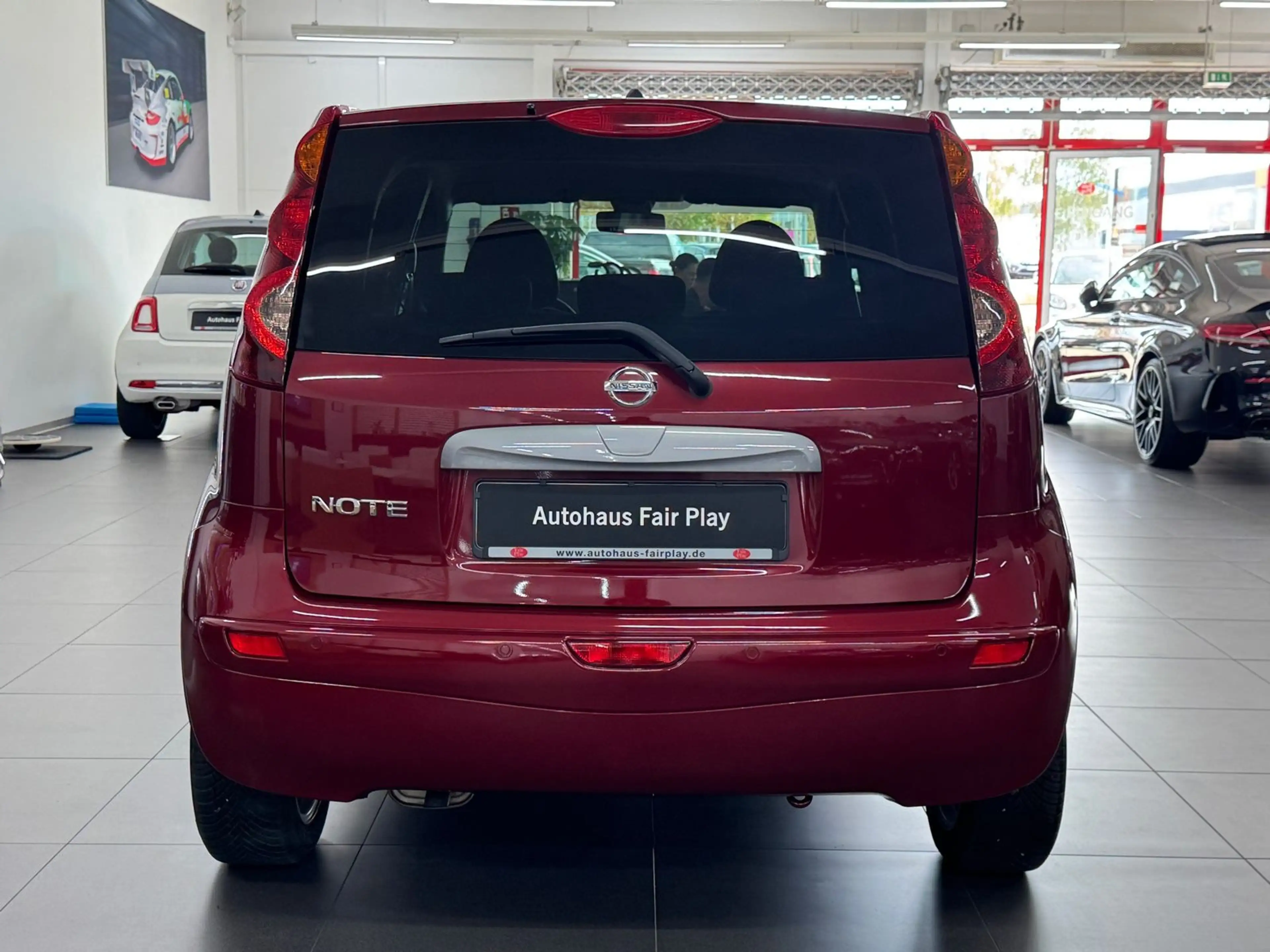 Nissan Note 1.6 Aut. PDC/NAVI/UNFALLFREI/1.HAND/TOP! — photo 5