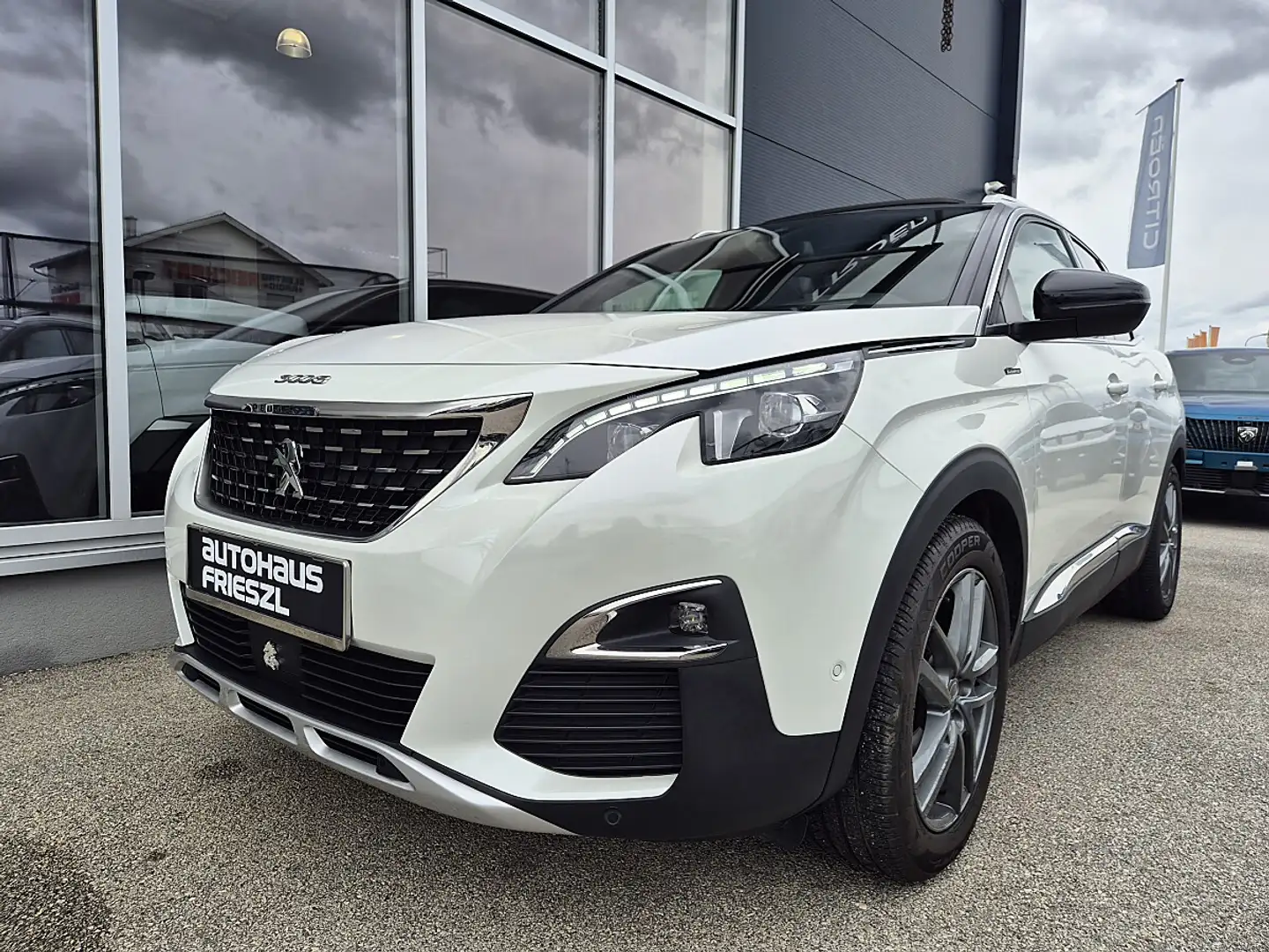 Peugeot 3008 1,6 BlueHDi 120 S&S EAT6 GT Line Weiß - 1