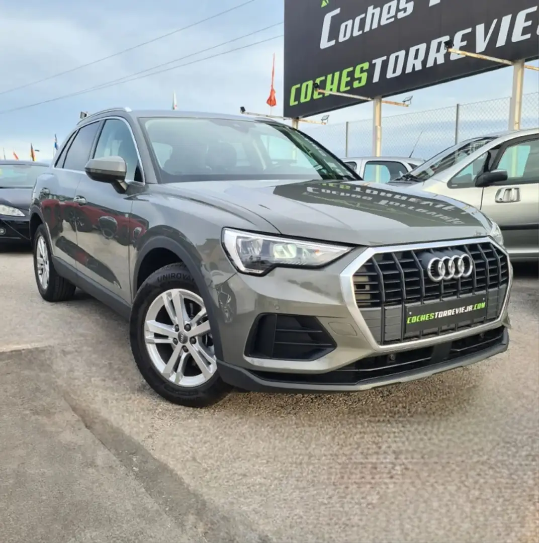 Audi Q3 2.0TDI Attraction quattro S tronic 110kW Grau - 1