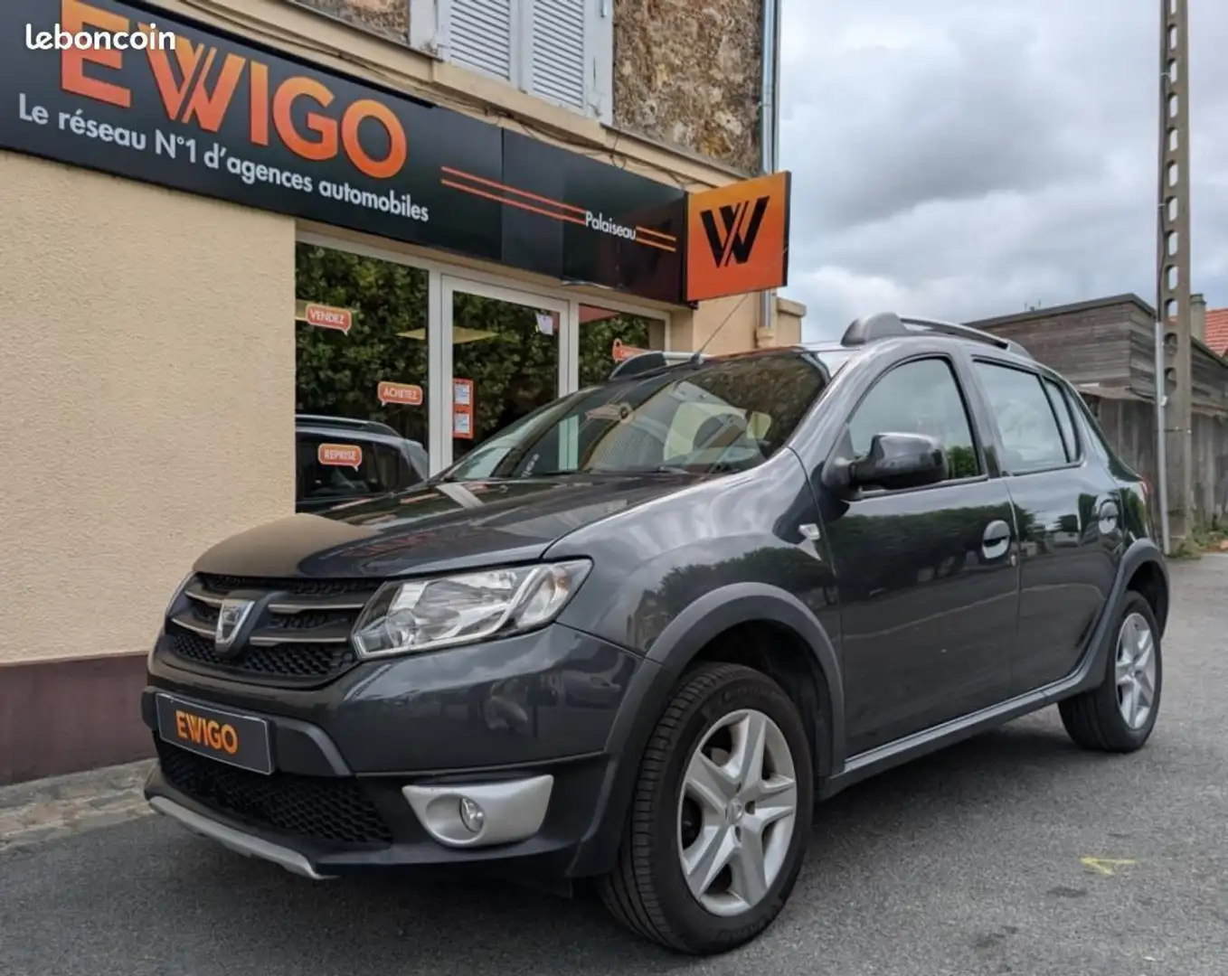 Dacia Sandero STEPWAY 0.9 TCE 90 NAVY Grijs - 1