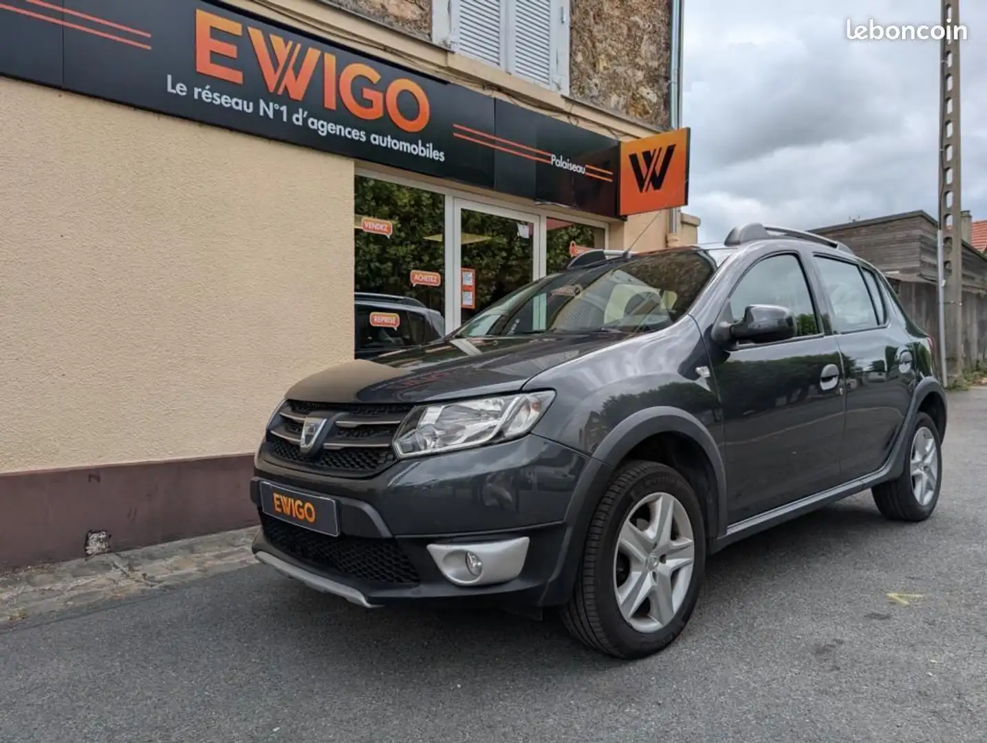 Dacia Sandero STEPWAY 0.9 TCE 90 NAVY Gris - 1
