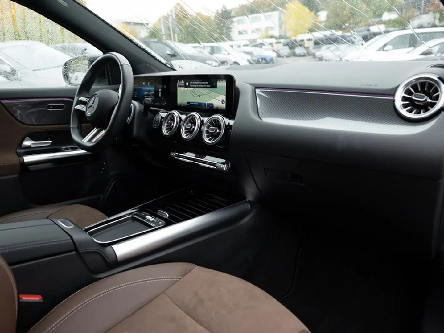 Mercedes-Benz GLA 200 AMG-Sport/MLB/360/Pano/Night/AHK/Keyl/19 Weiß - 2