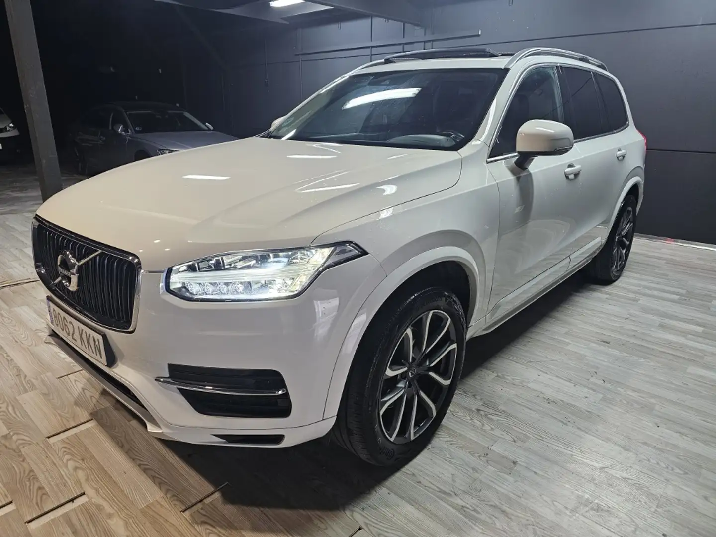 Volvo XC90 D5 Momentum AWD 235 Aut. 7 pl. (9.75) Blanco - 1