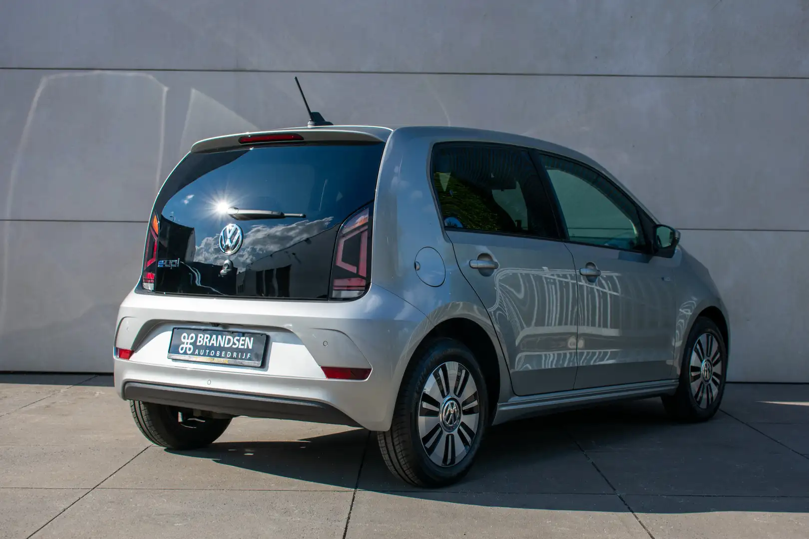 Volkswagen e-up! e-up! -Stoelverw-Camera-Stoel/voorruitverw-15"- Сірий - 2