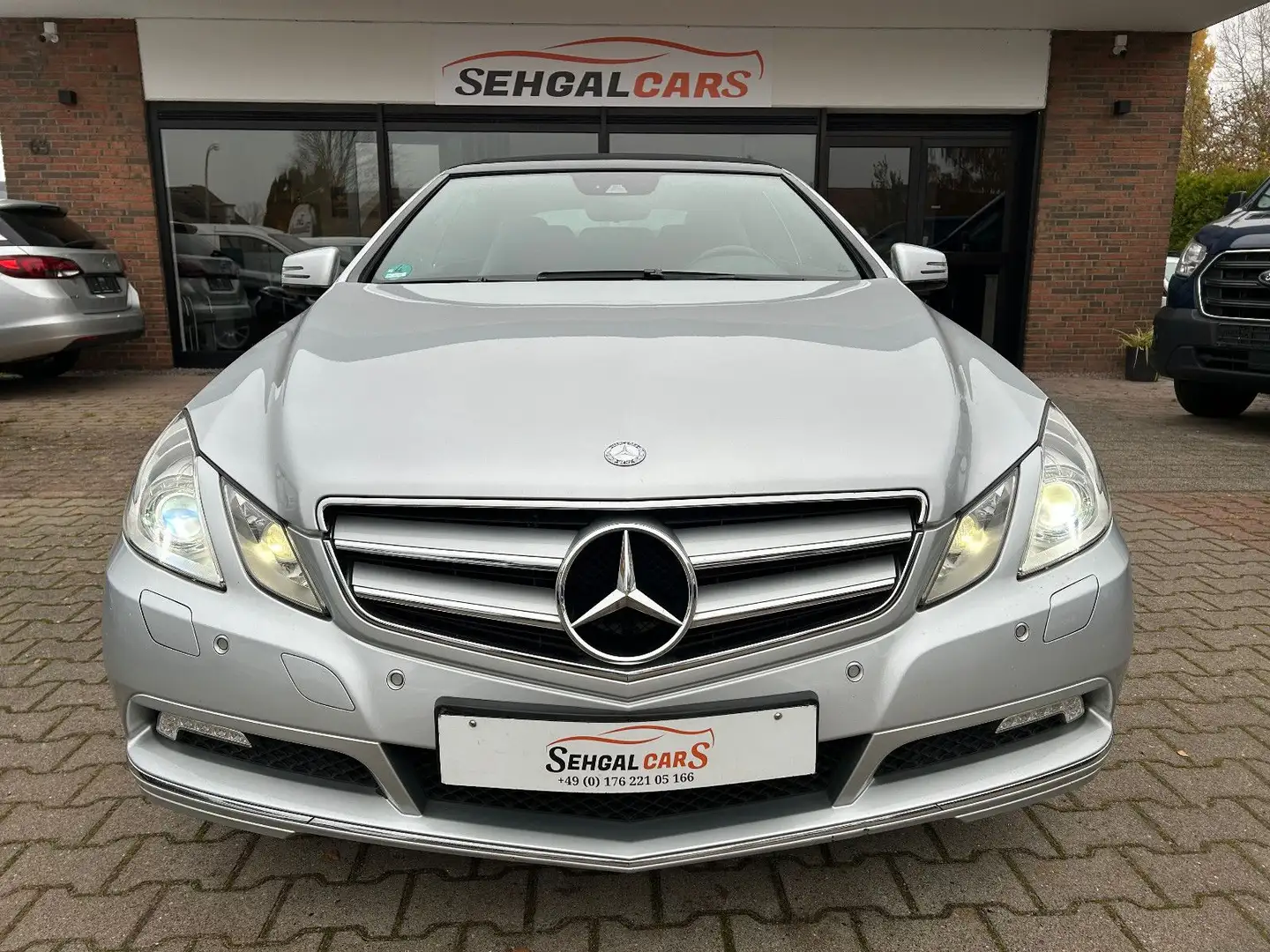 Mercedes-Benz E 250 E -Klasse Cabrio CDI BlueEfficiency*V.Lede Silber - 2