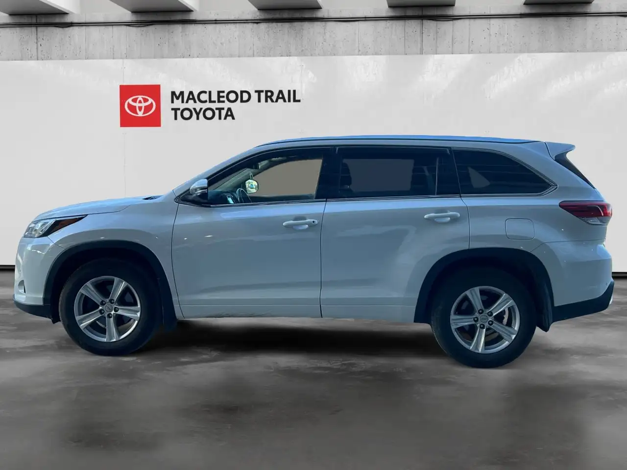 Toyota Highlander снимка Toyota Highlander