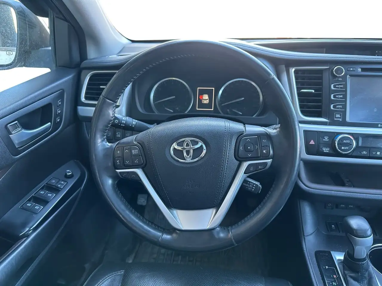 Toyota Highlander снимка Toyota Highlander