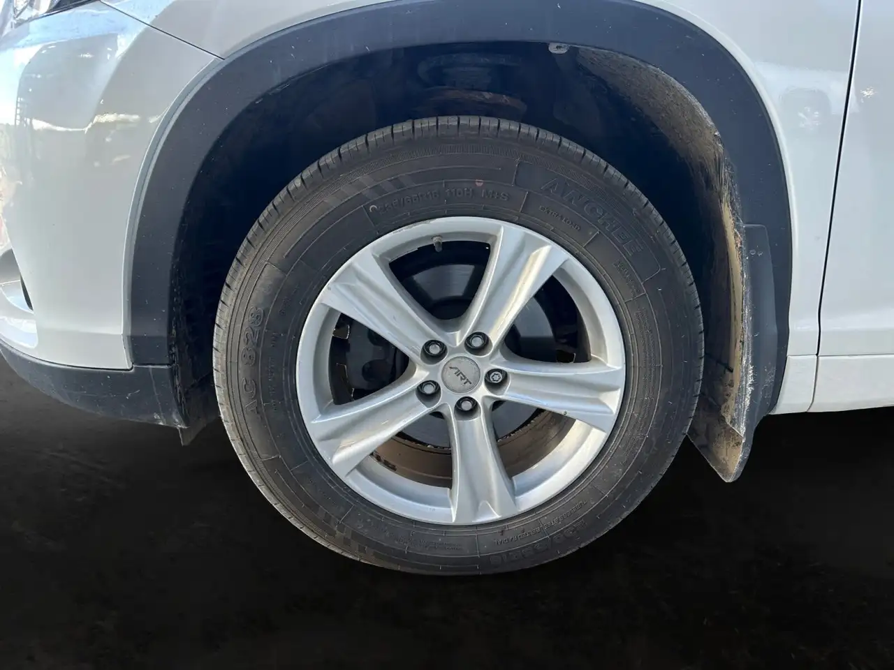 Toyota Highlander снимка Toyota Highlander