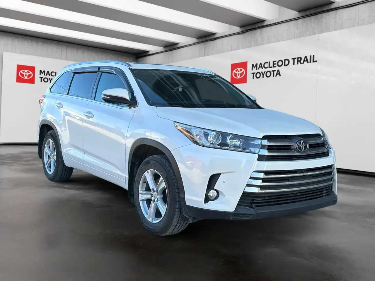 Toyota Highlander снимка Toyota Highlander