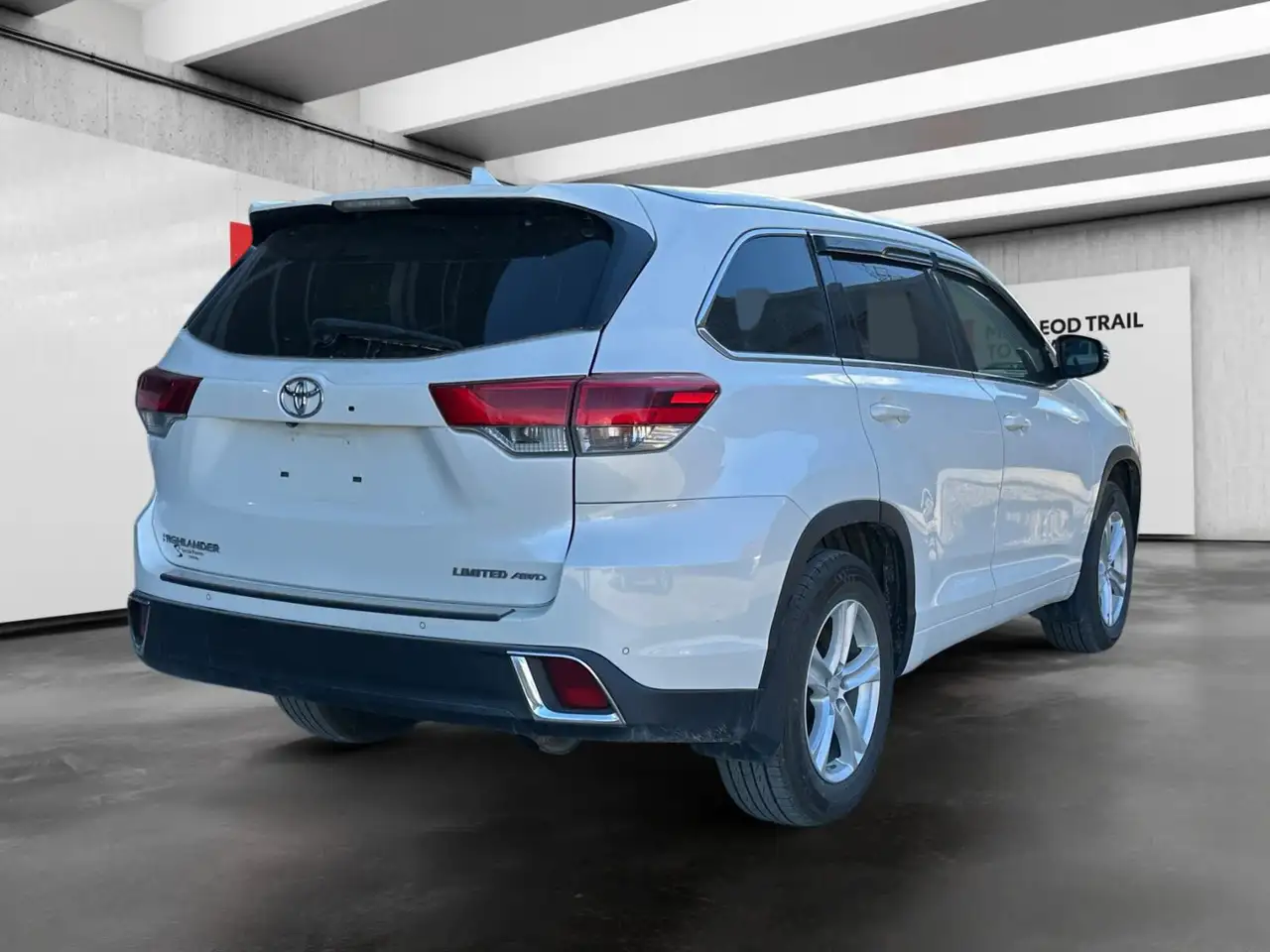 Toyota Highlander снимка Toyota Highlander