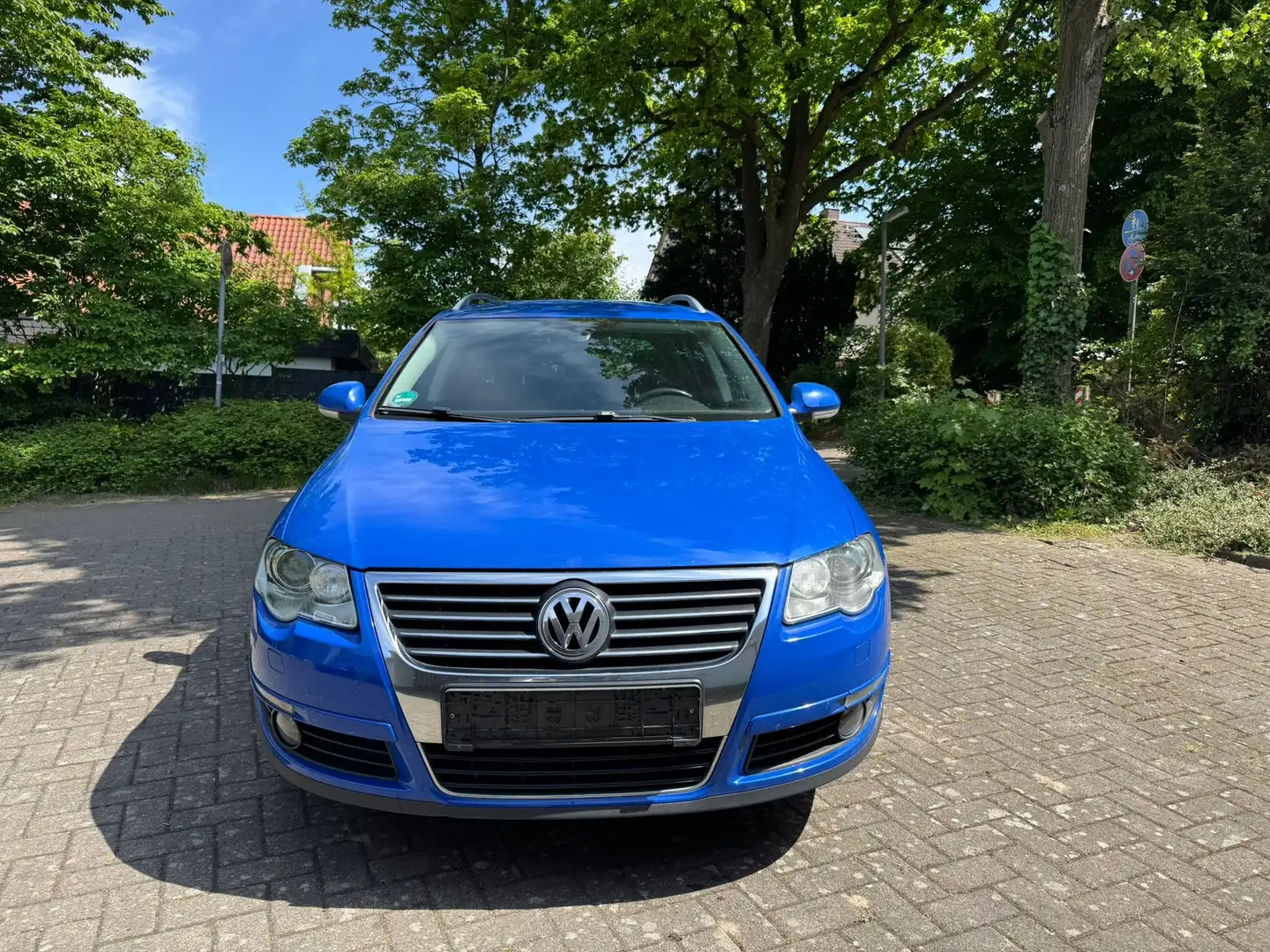 Volkswagen Passat Variant Highline 4Motion Bleu - 2