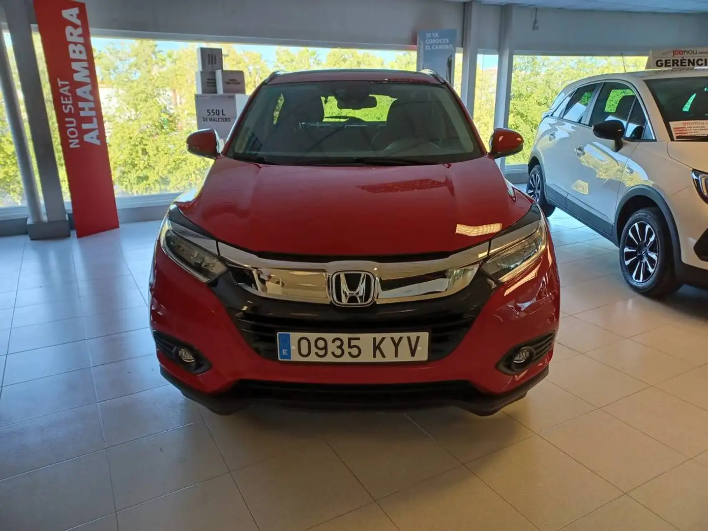 Honda HR-V 1.5 i-VTEC Executive Roşu - 2